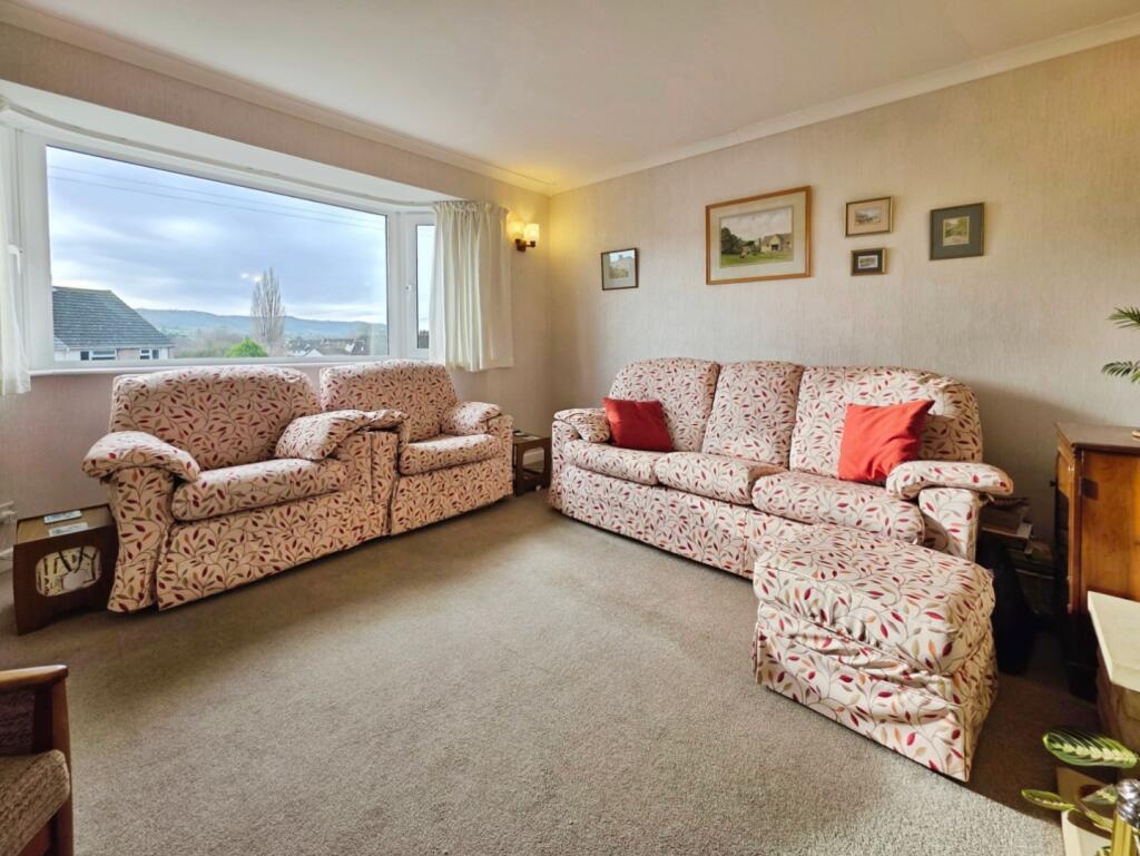 Mill Farm Drive, Stroud photo 4
