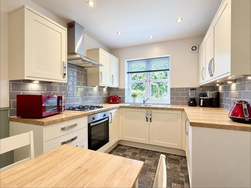 House in Hereford, Herefordshire - View 5