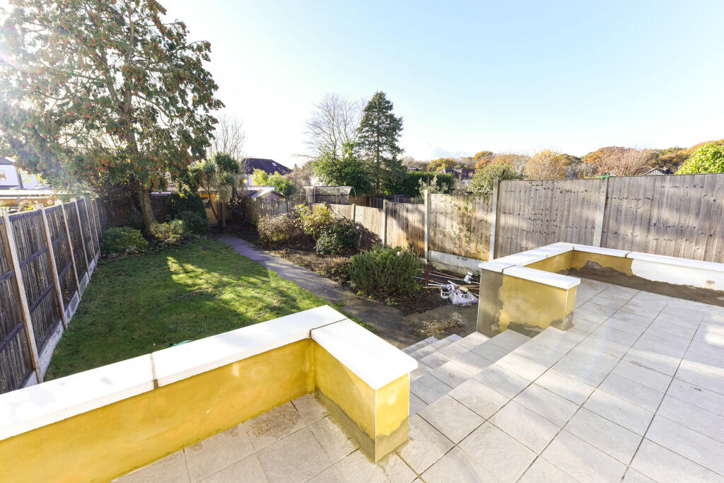 House in London, South Woodford - More