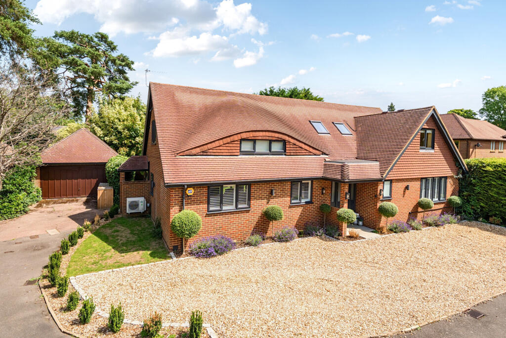 Main image of property: The Ponds, Ellesmere Road, Weybridge, KT13
