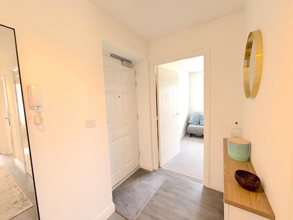 Apartment in Paulton, Bath and North East Somerset - More