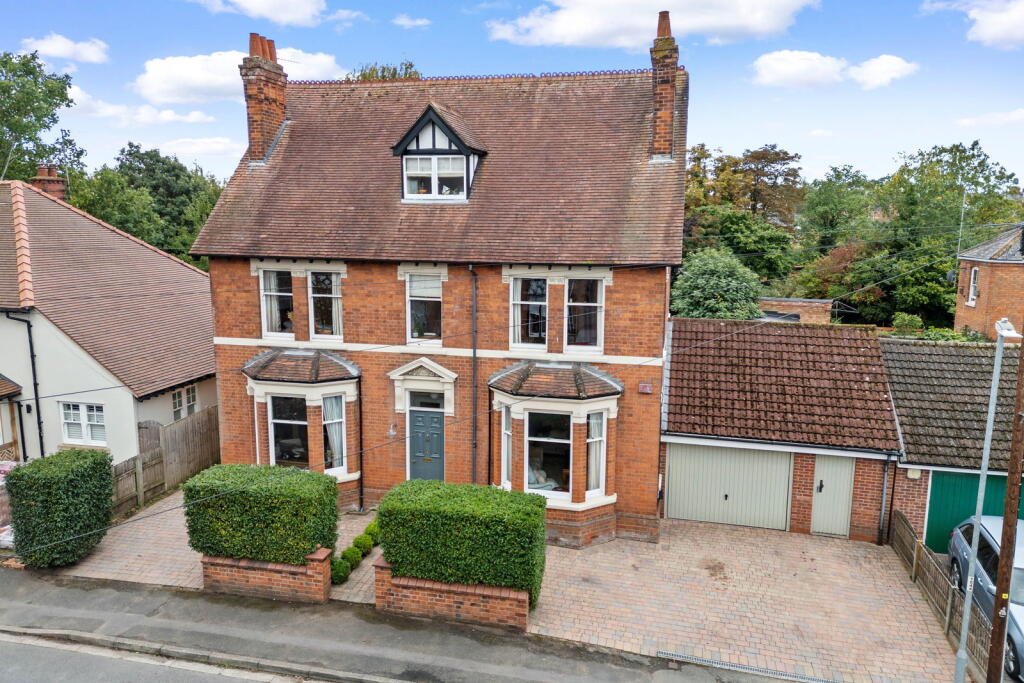 Main image of property: 4 Sunnyside Road, Barbourne, Worcester. WR1 1RL