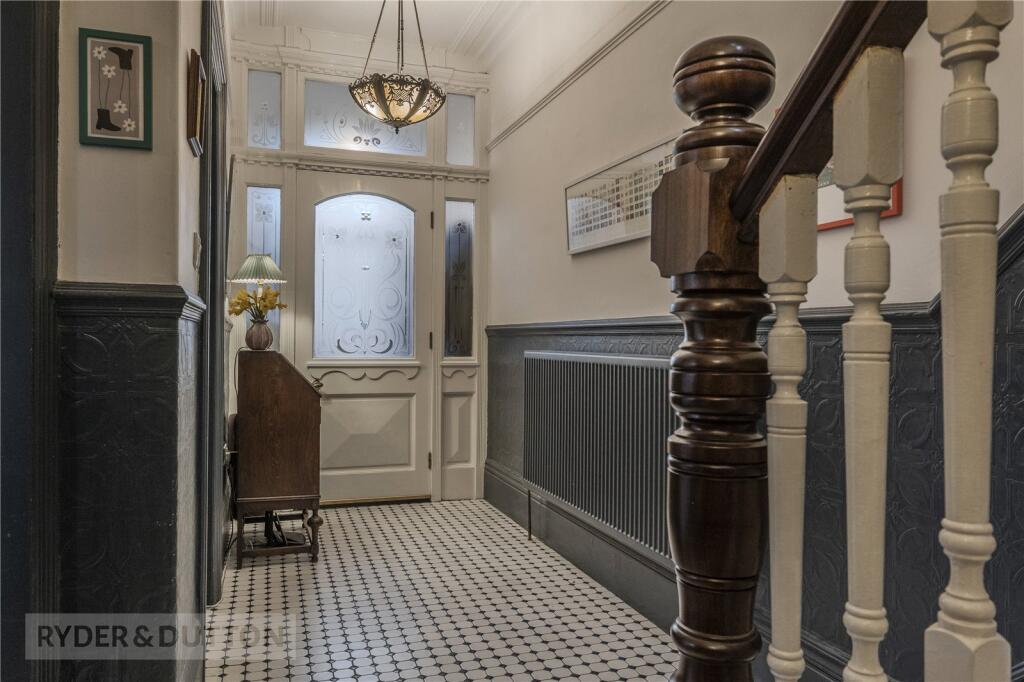 Scar Lane, Huddersfield, West Yorkshire, HD3 photo 3