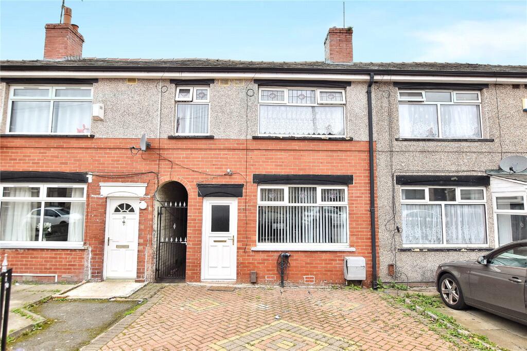 3-bed house on Park Road, Hamer, Rochdale, Greater Manchester, OL12, £185,000