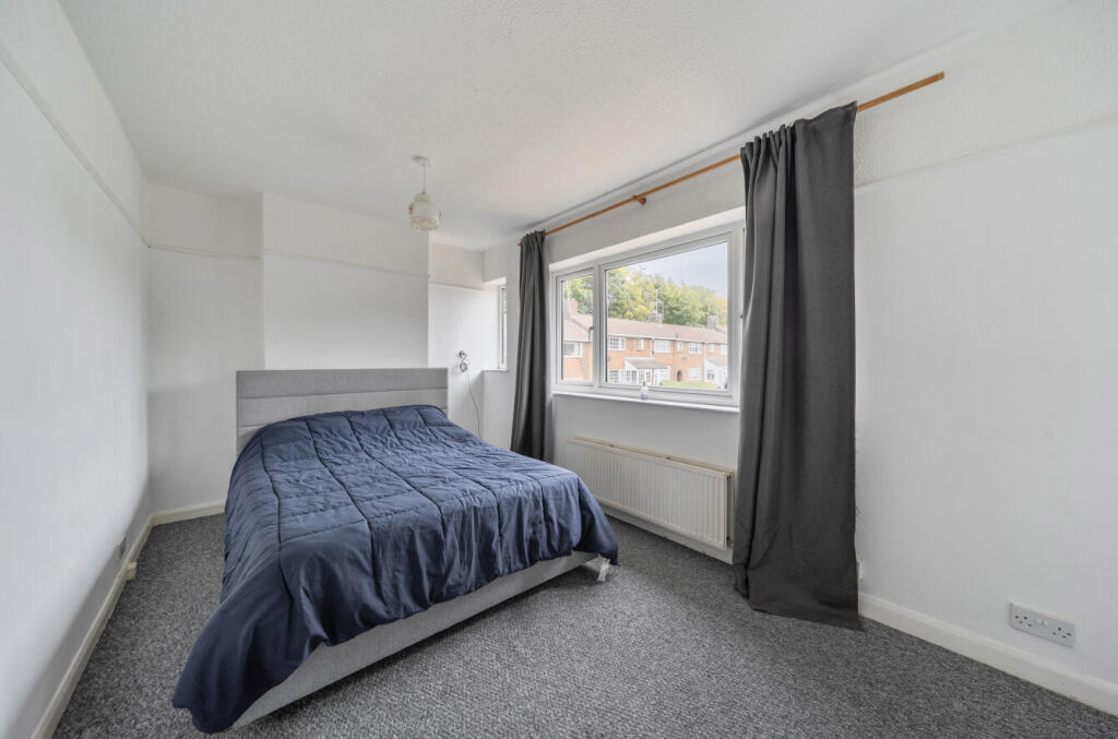 House in Luton - View 5