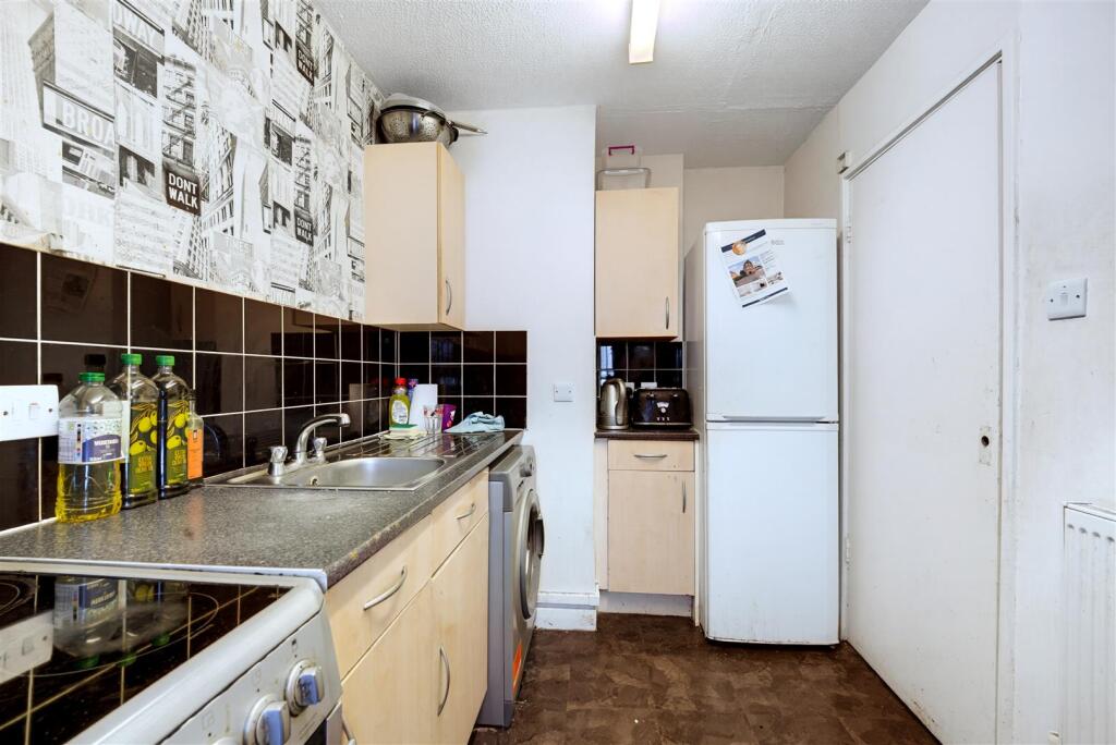 Apartment in Twickenham - View 5
