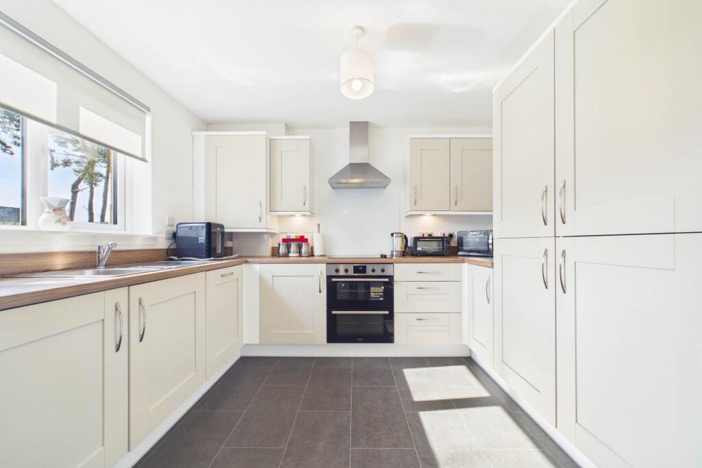 House in Motherwell, South Lanarkshire - View 5