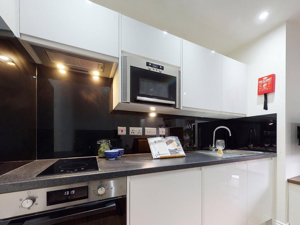 Main image of property: Flat 26, 34 Hyde Terrace #761535