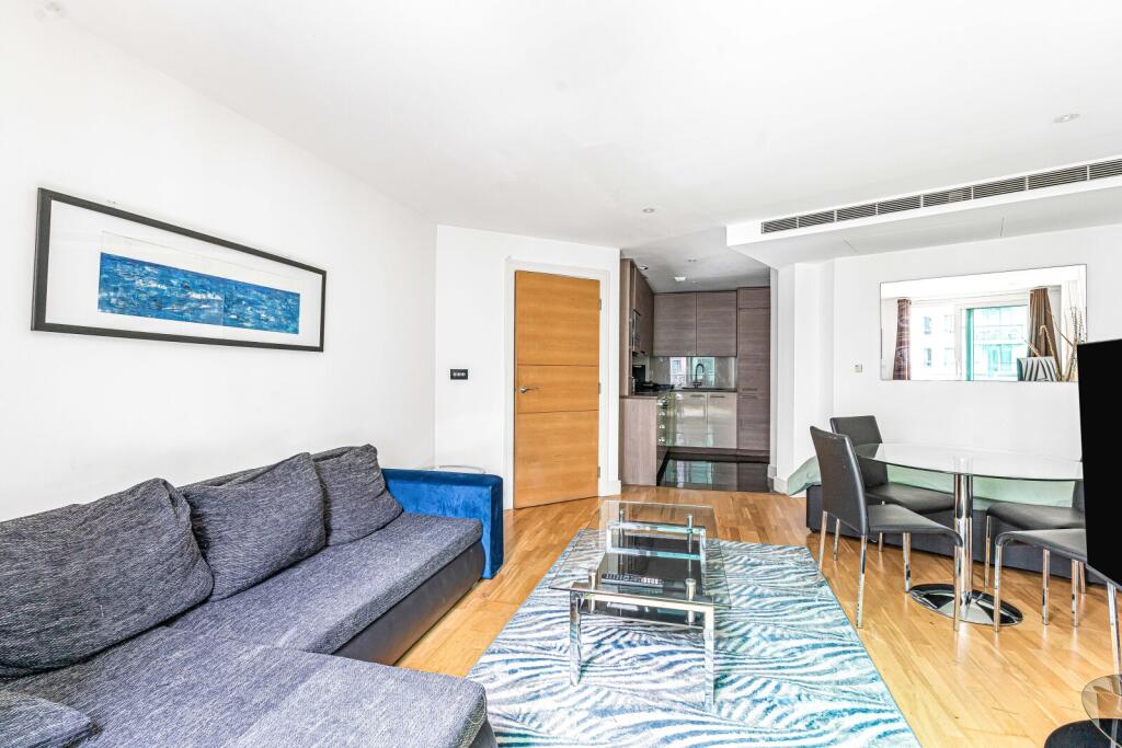 Apartment in London - More