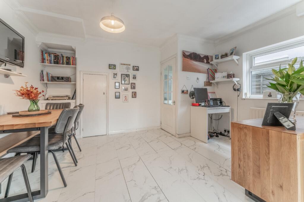 House in London - View 5