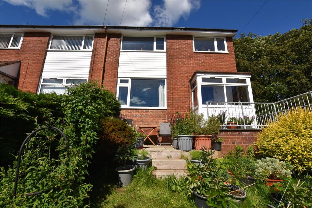 Main image of property: Queenswood Gardens, Leeds, West Yorkshire