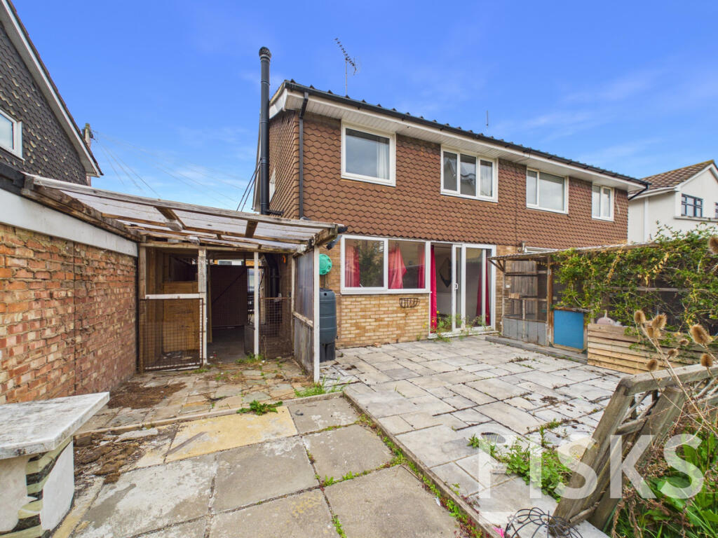 Main image of property: Linden Close, Benfleet, SS7
