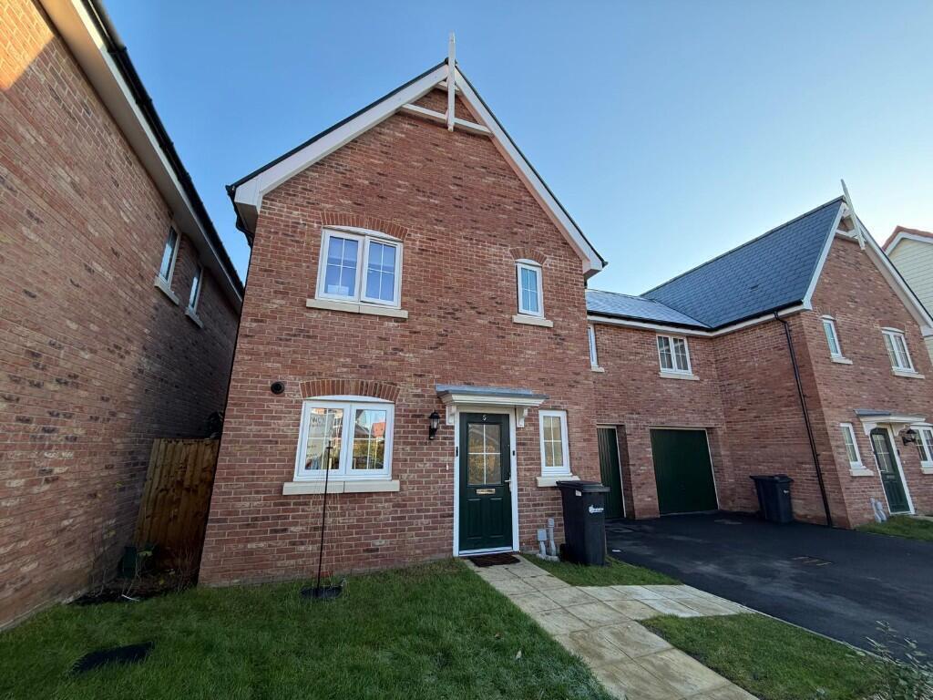 Main image of property: Tokley Gardens, Braintree, Essex, CM77