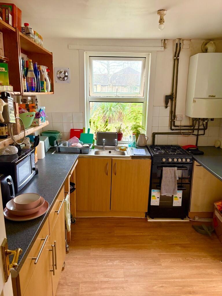 Main image of property: Bullingdon Road, Oxford, Oxfordshire, OX4