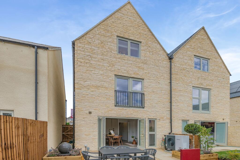 House in Gloucester - More