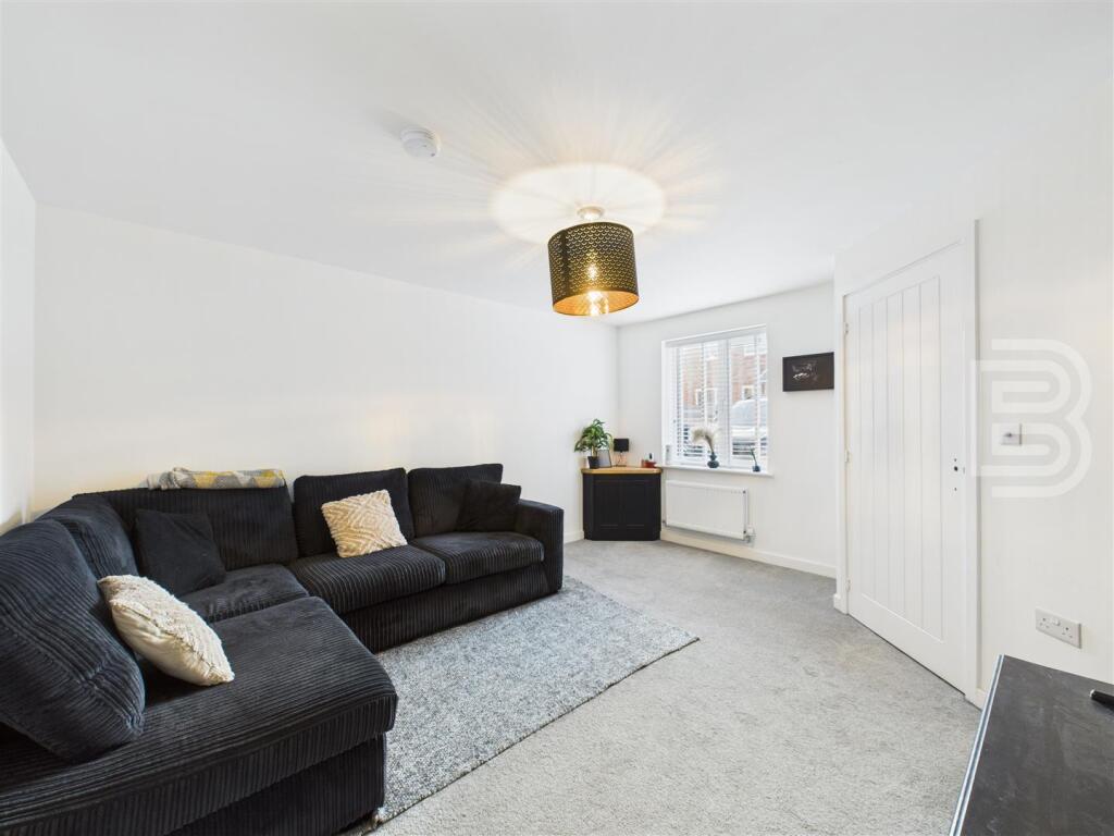 Vervain Drive, Coton Park, Rugby photo 2