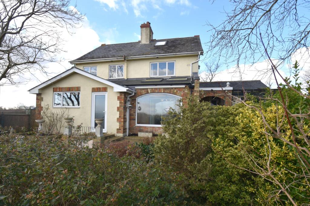 3-bed detached on St. Ives Road, Somersham, PE28, £500,000