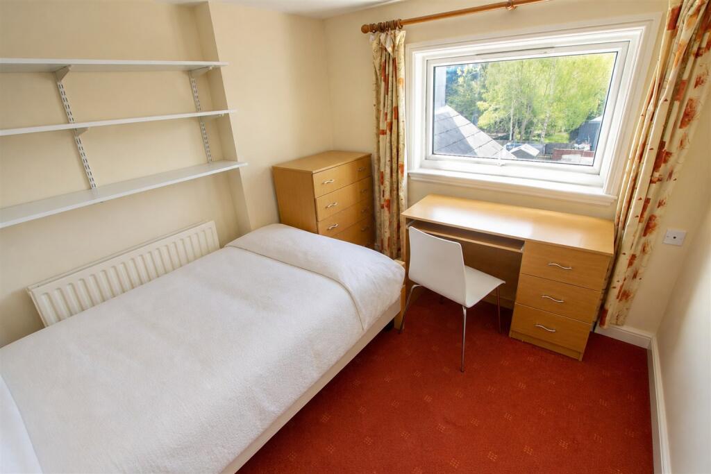 5 bedroom house for rent