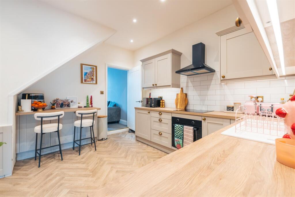 House in Neston, Cheshire West and Chester - View 5
