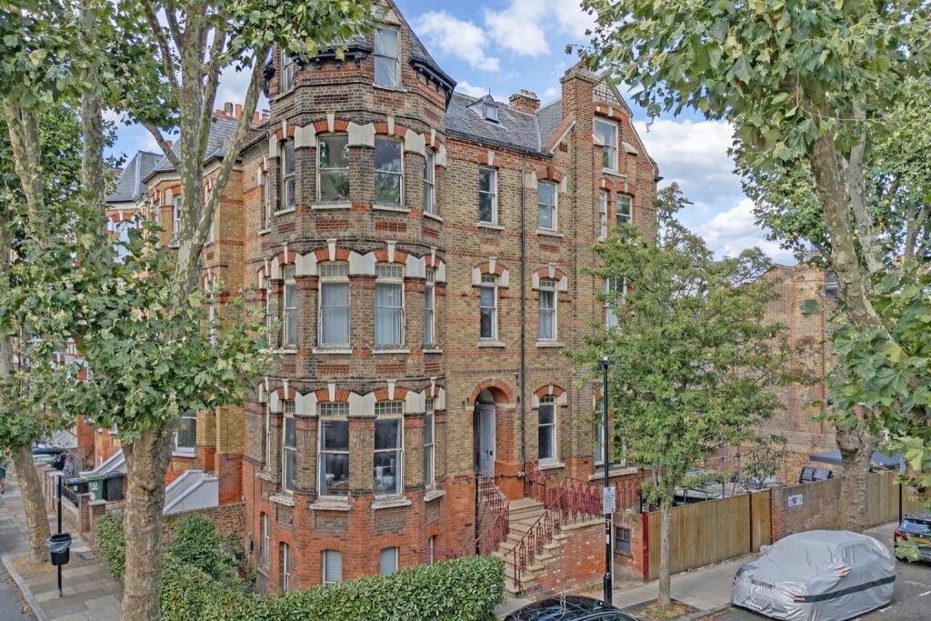 Main image of property: Aberdeen Road, N5 2XA