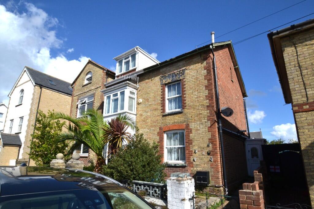 3-bed terraced on Green Street, Ryde, Isle Of Wight, PO33, £199,950