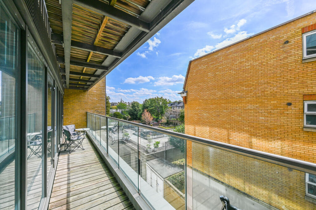 Apartment in London - View 4