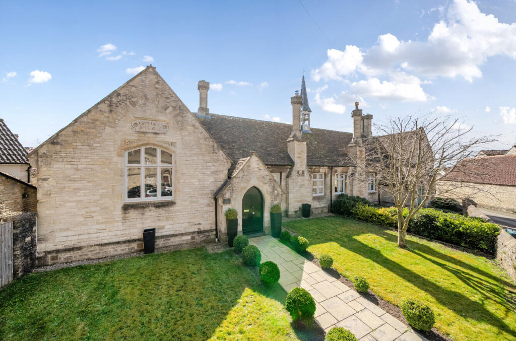 3-bed semi-detached on 15 High Street, Marshfield, Gloucestershire, SN14, £850,000
