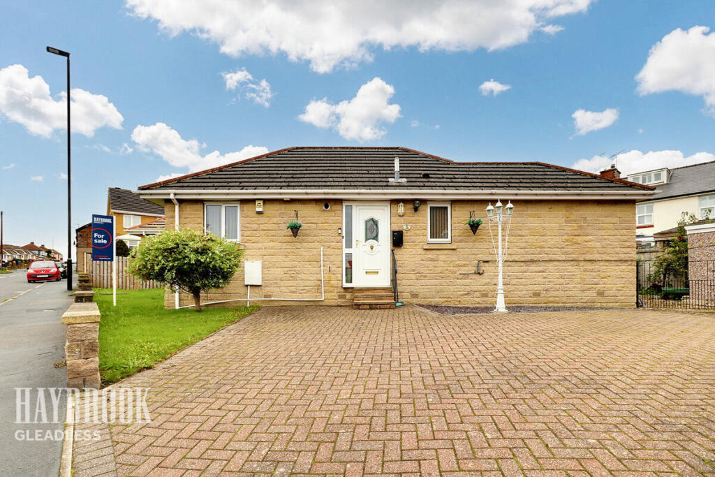 House in Sheffield, South Yorkshire - View 2