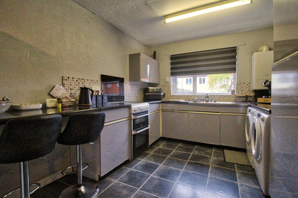 House in Worcester - View 4