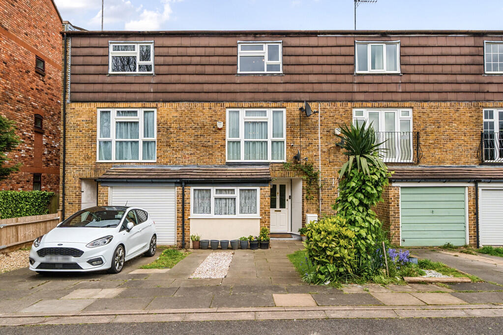 Main image of property: Closemead Close, Northwood, Middlesex