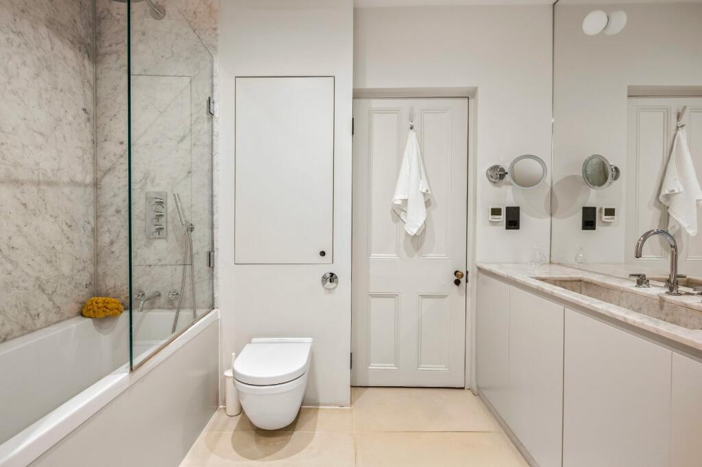 Apartment in London - More