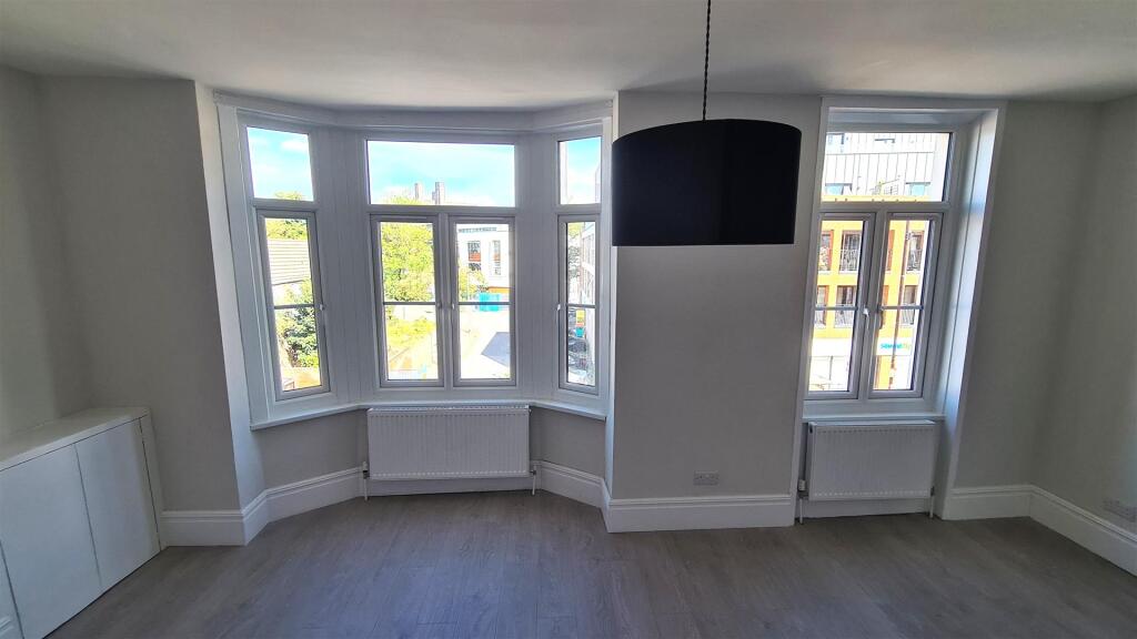 Apartment in London, Duckett's Green, West Green - View 5