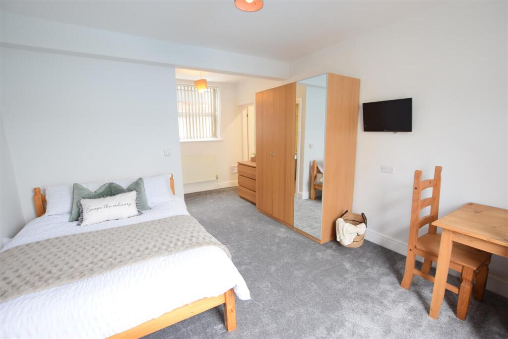 Main image of property: West end Studio - Moor Street