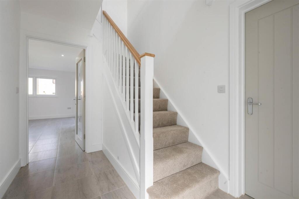 House in Barton Seagrave, North Northamptonshire - More