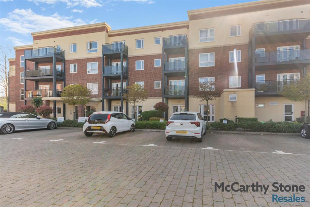 Apartment in Bromsgrove - View 4