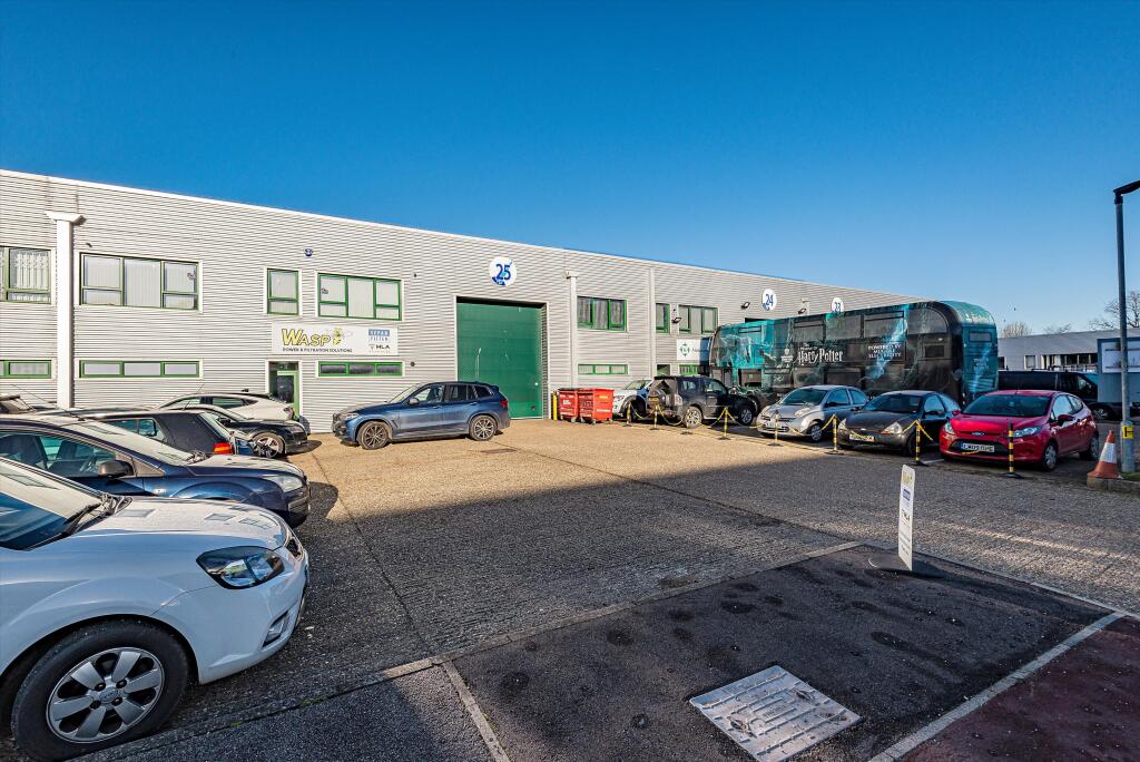 Main image of property: Napsbury Lane, North Orbital Commercial Park, St. Albans, Hertfordshire AL1