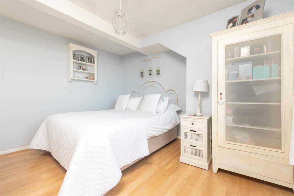 House in Tonbridge - More
