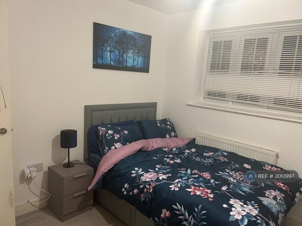 Apartment in Croydon - View 4