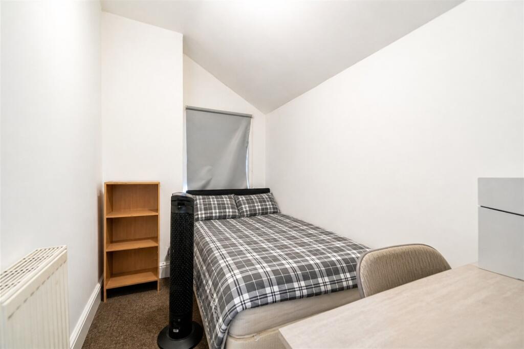 4 bedroom terraced house for rent