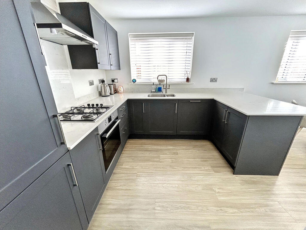 Wiltshire Drive, Bradwell photo 3