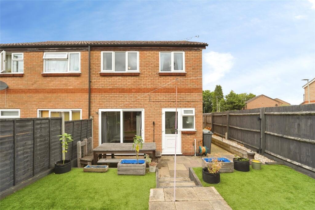 House in Gloucester - View 2