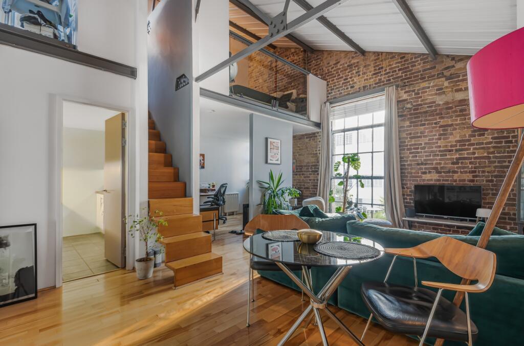 Apartment in London - View 3