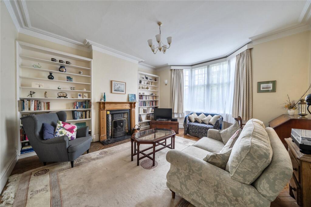 House in London, Fortis Green, Muswell Hill - View 2