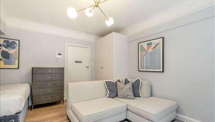 Apartment in London - More