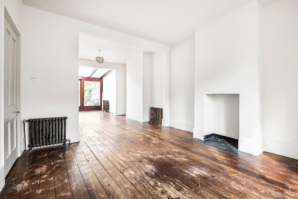 Gordon Road, London, E18 - View 5