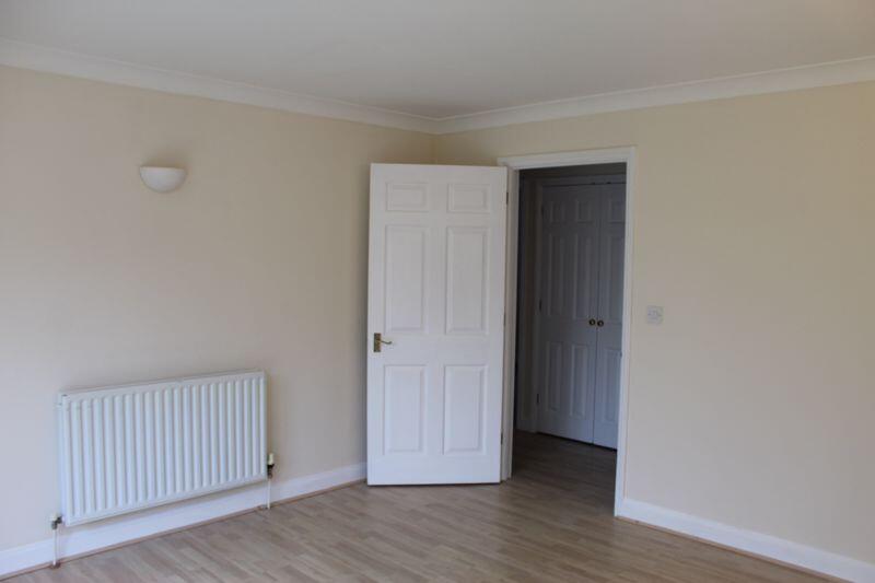 House in Vale of White Horse, Abingdon on Thames - More