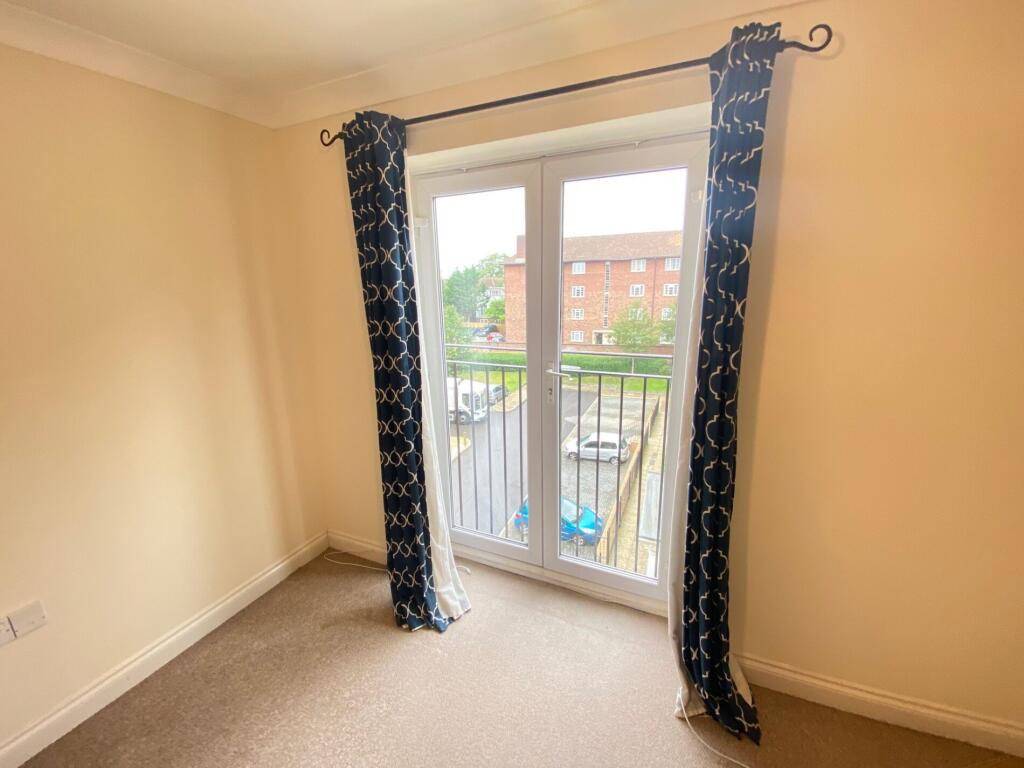 Apartment in Southampton - View 4