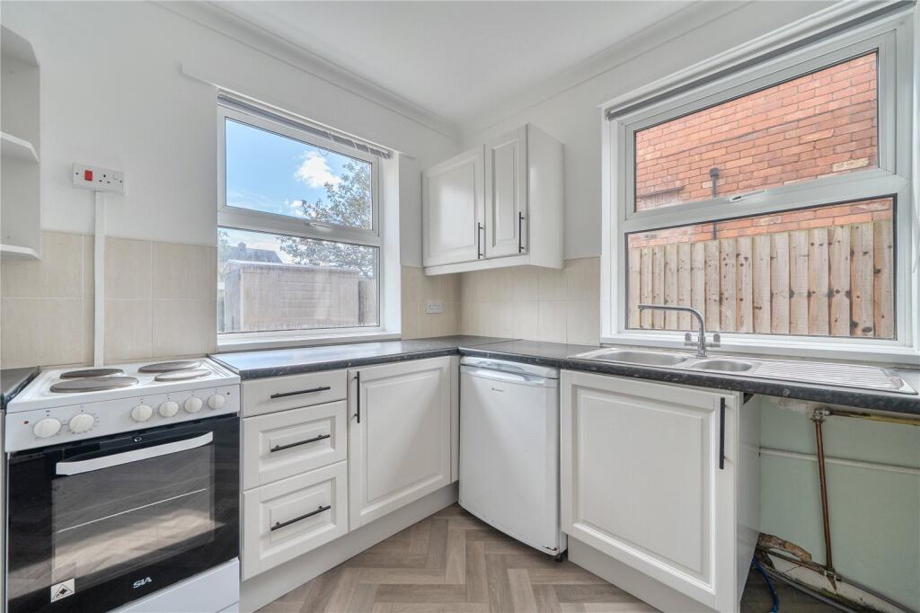 House in Cheltenham, Hatherley, St Mark's - View 5