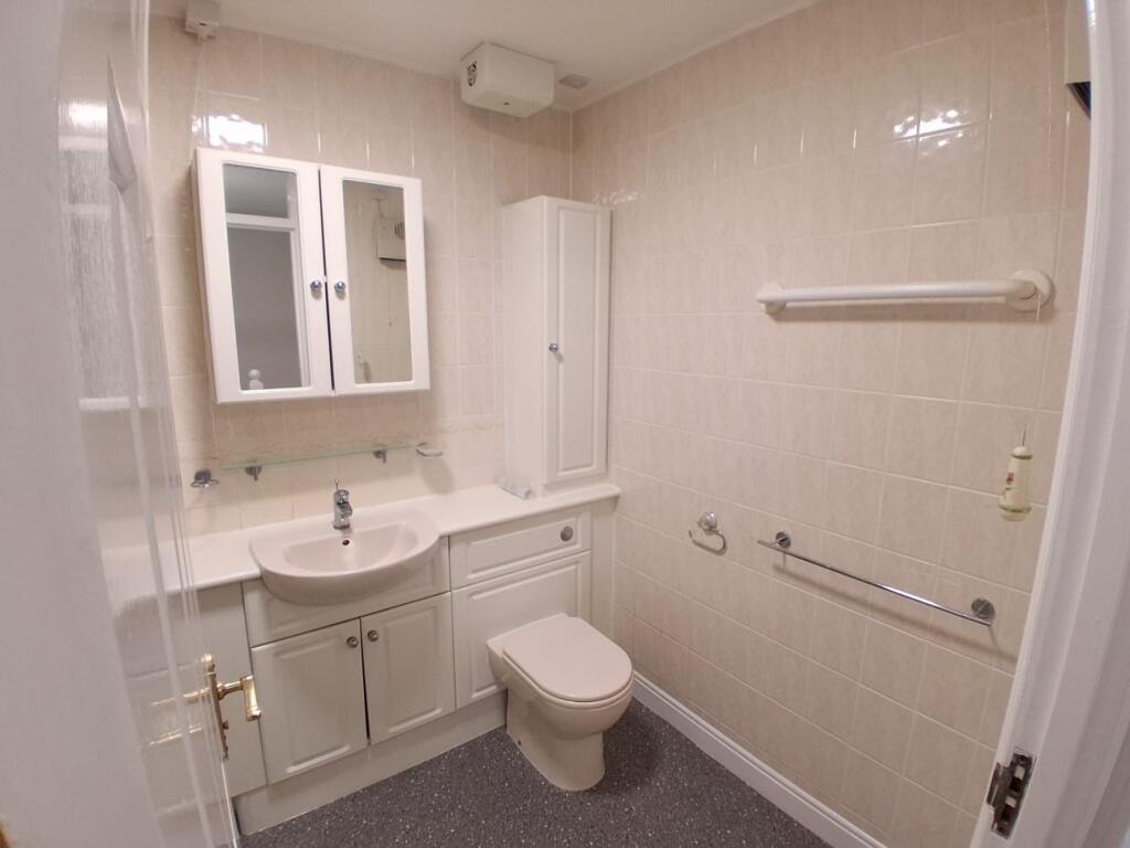 House in North Tyneside, North East - View 4