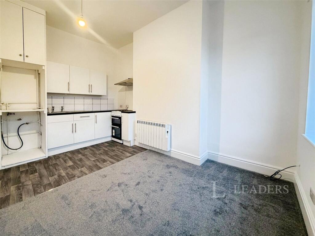 Apartment in Hull, Kingston upon Hull - View 3